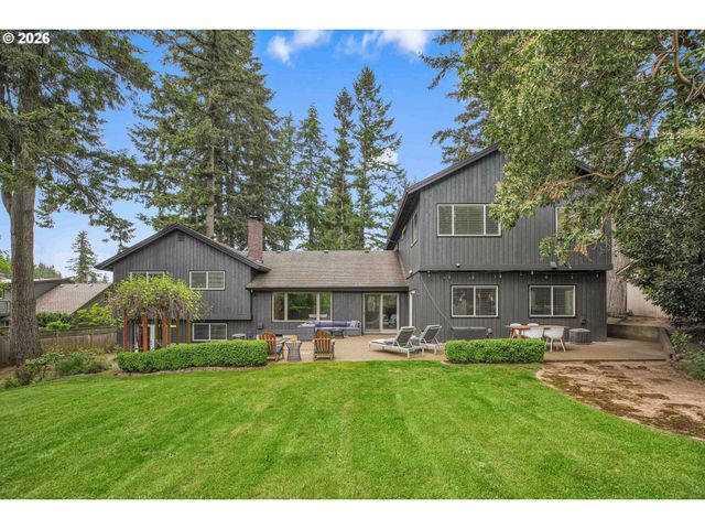 785 Marylhurst Dr, West Linn, OR 97068