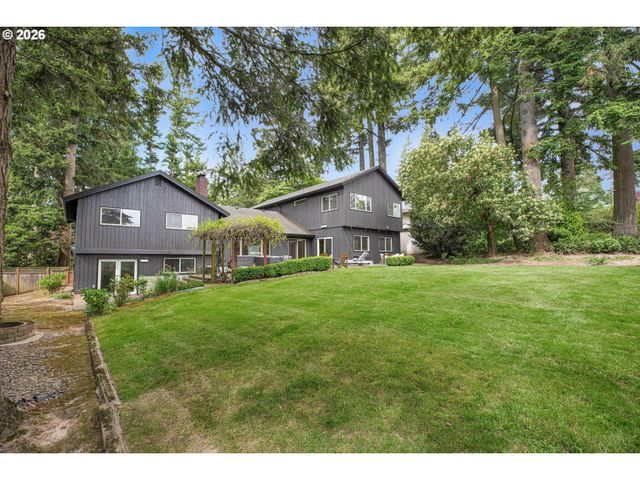 785 Marylhurst Dr, West Linn, OR 97068
