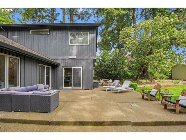 785 Marylhurst Dr, West Linn, OR 97068