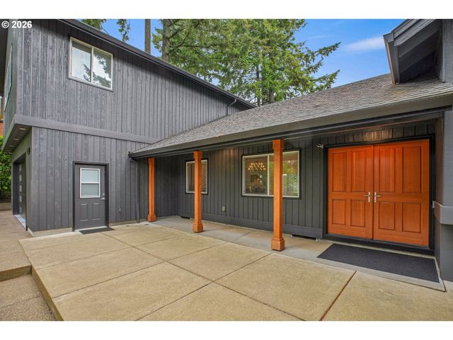 785 Marylhurst Dr, West Linn, OR 97068