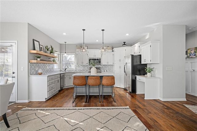 25189 W 150th Terrace, Olathe, KS 66061