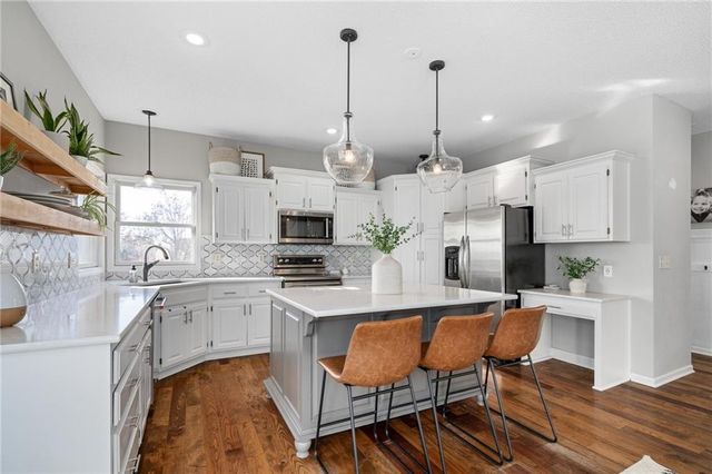 25189 W 150th Terrace, Olathe, KS 66061