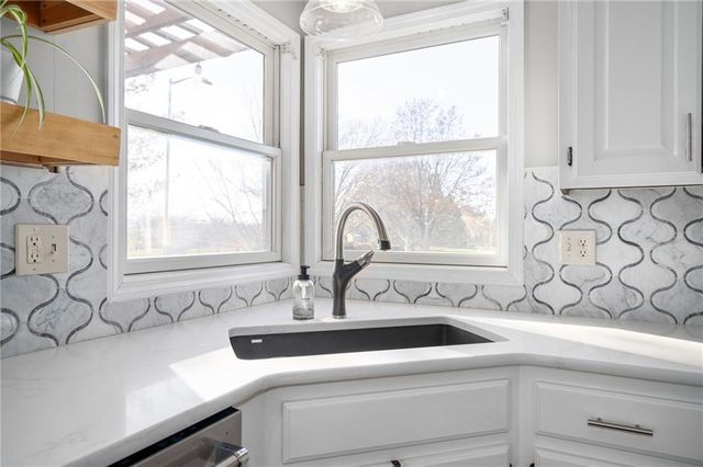 25189 W 150th Terrace, Olathe, KS 66061