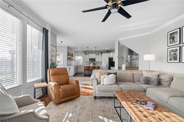 25189 W 150th Terrace, Olathe, KS 66061