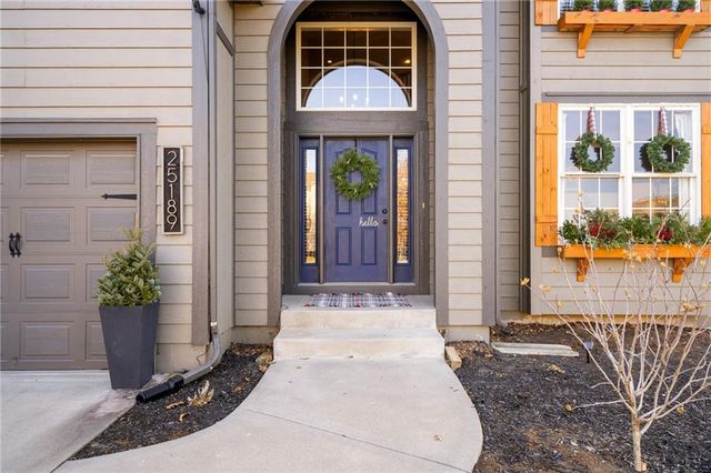 25189 W 150th Terrace, Olathe, KS 66061