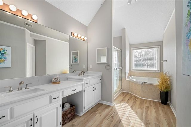 25189 W 150th Terrace, Olathe, KS 66061