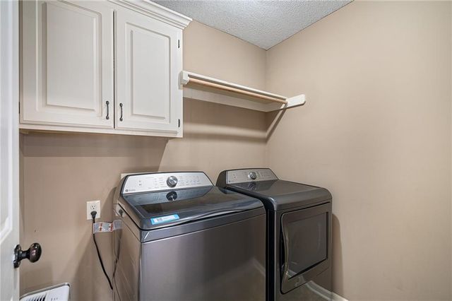 25189 W 150th Terrace, Olathe, KS 66061