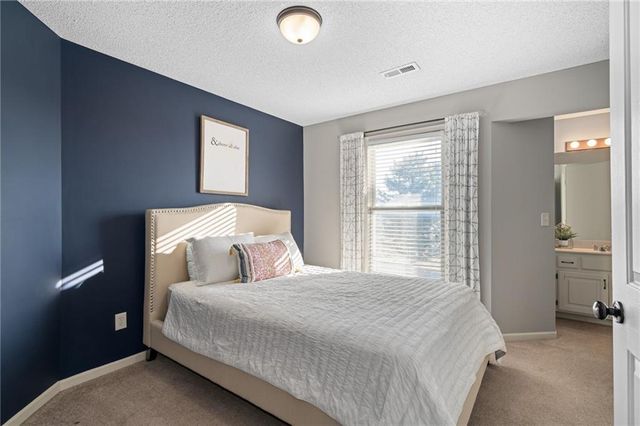 25189 W 150th Terrace, Olathe, KS 66061