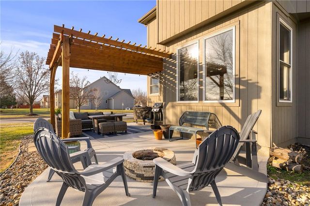 25189 W 150th Terrace, Olathe, KS 66061