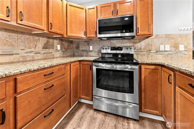 301 135th Place SE, Rainier, WA 98576