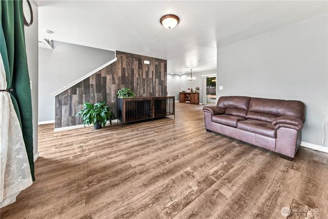 301 135th Place SE, Rainier, WA 98576