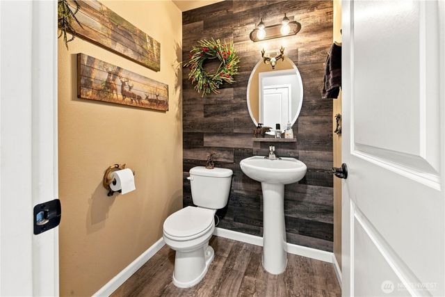 301 135th Place SE, Rainier, WA 98576