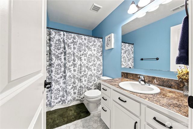 301 135th Place SE, Rainier, WA 98576