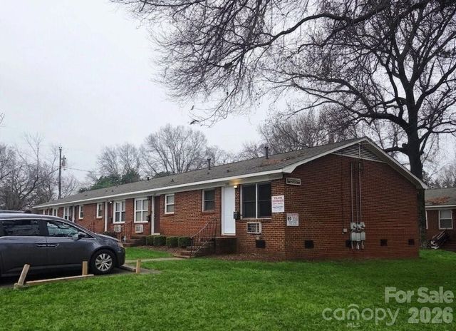 3500 Clearmont Avenue, Charlotte, NC 28212