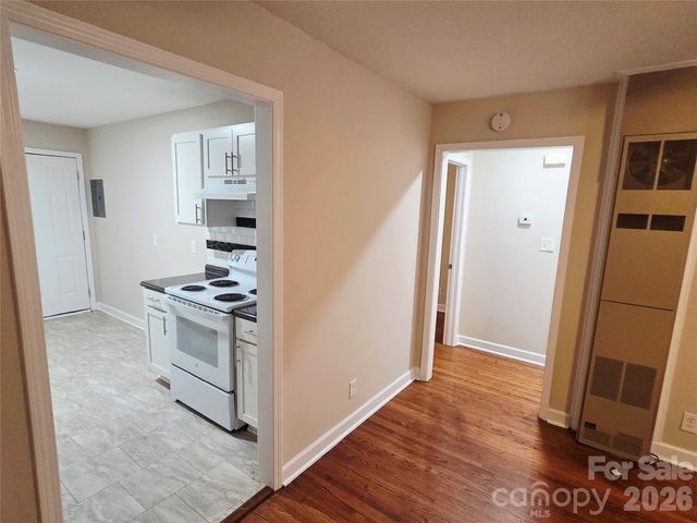 3500 Clearmont Avenue, Charlotte, NC 28212