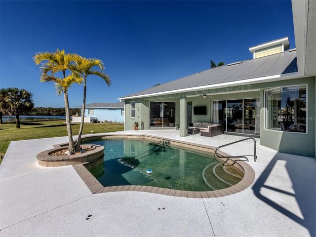 853 HILLCREST DRIVE, Nokomis, FL 34275