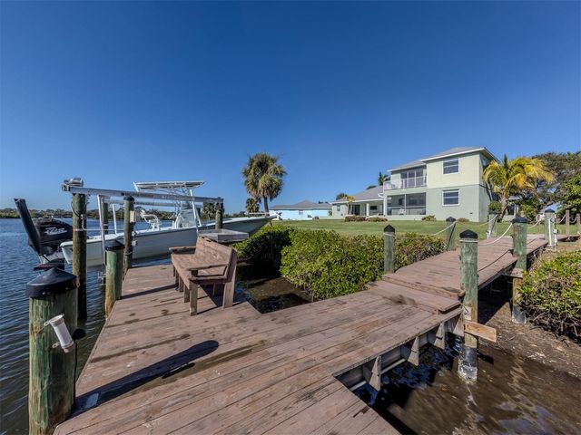 853 HILLCREST DRIVE, Nokomis, FL 34275