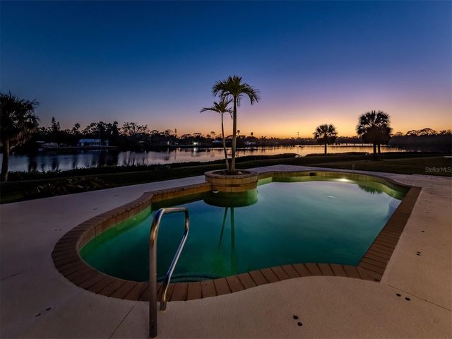 853 HILLCREST DRIVE, Nokomis, FL 34275