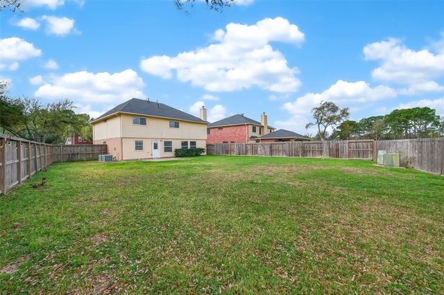 6002 Villa Hills Drive, Houston, TX 77066