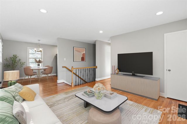 1717 Woodvalley Drive, Charlotte, NC 28216