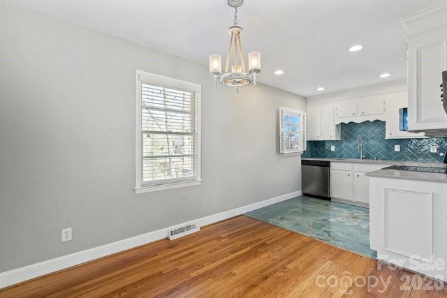 1717 Woodvalley Drive, Charlotte, NC 28216