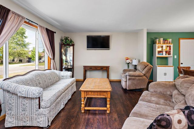 100 Marvin Elwood Road, Monticello, MN 55362