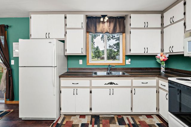 100 Marvin Elwood Road, Monticello, MN 55362