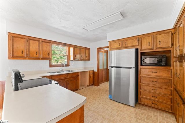 160 McArthur Street, Spartanburg, SC 29307