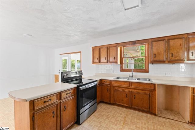 160 McArthur Street, Spartanburg, SC 29307