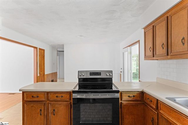 160 McArthur Street, Spartanburg, SC 29307