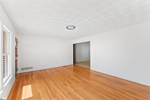 160 McArthur Street, Spartanburg, SC 29307