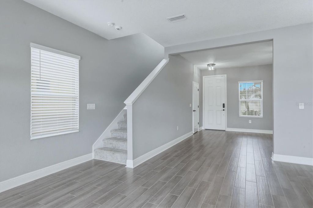 Image 11 of property listing at 10429 CROOKED CREEK COURT, Parrish, FL 34219
