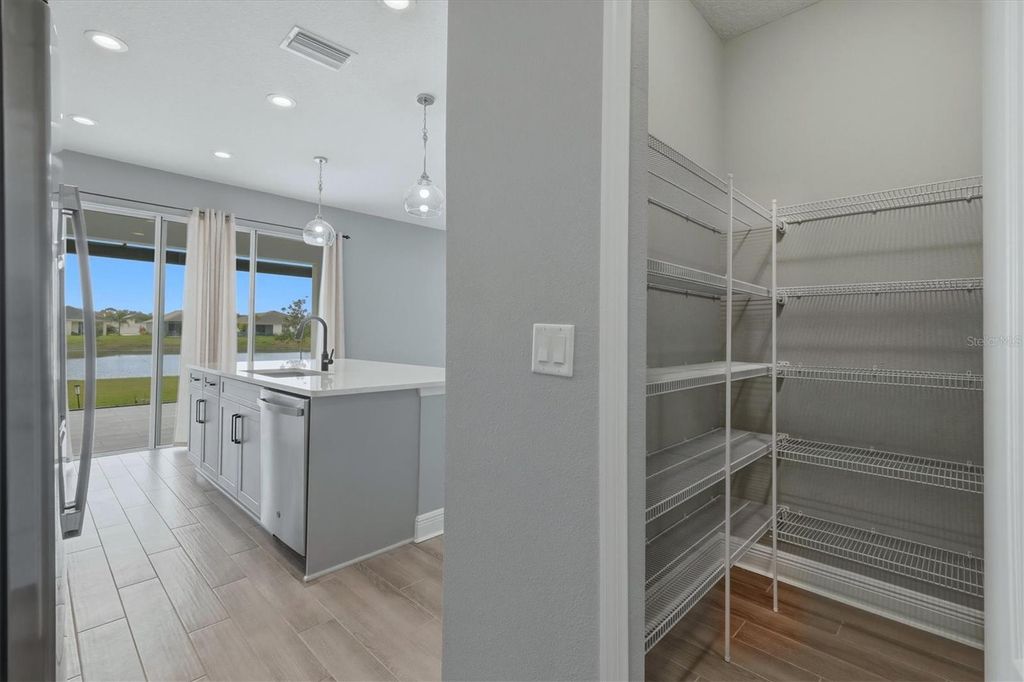 Image 20 of property listing at 10429 CROOKED CREEK COURT, Parrish, FL 34219
