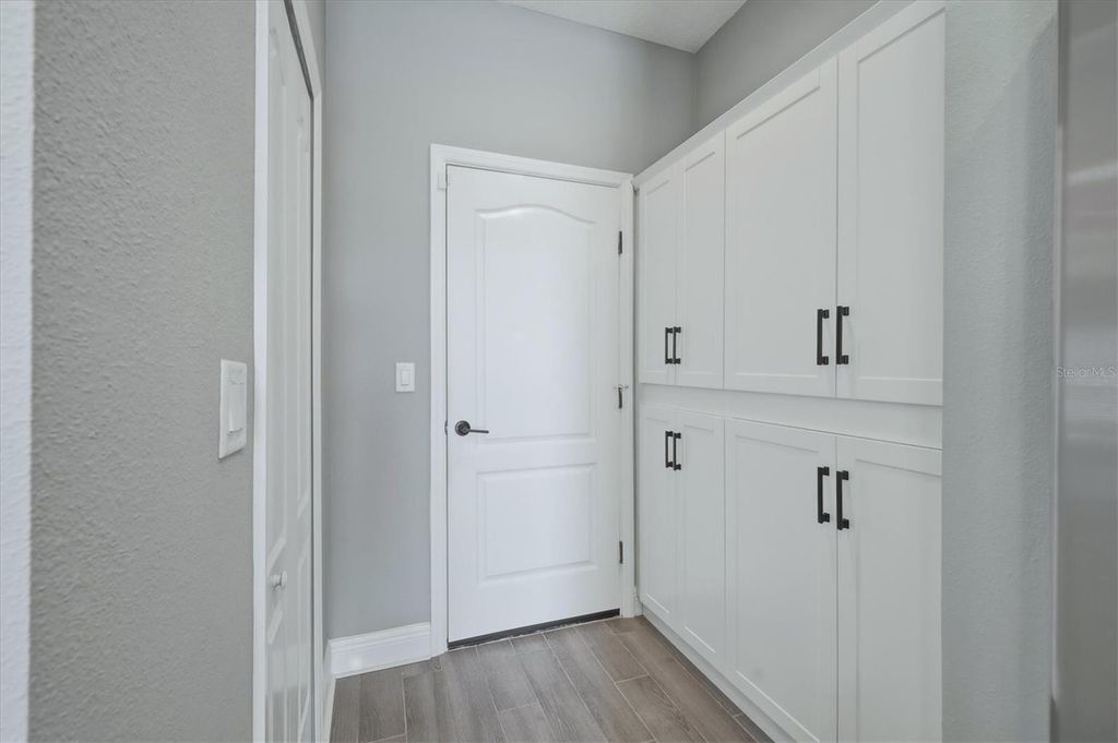 Image 22 of property listing at 10429 CROOKED CREEK COURT, Parrish, FL 34219