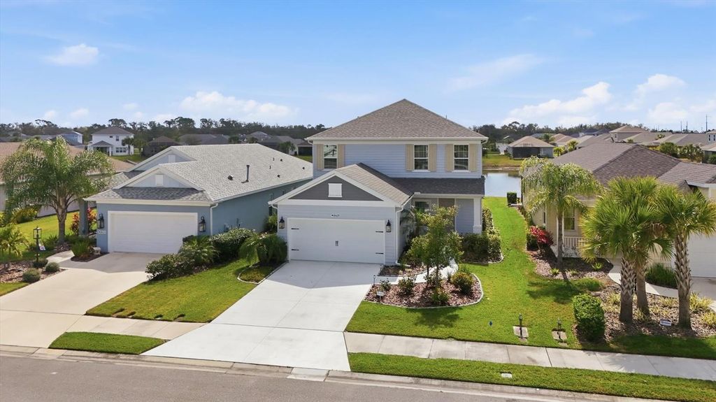 Image 4 of property listing at 10429 CROOKED CREEK COURT, Parrish, FL 34219