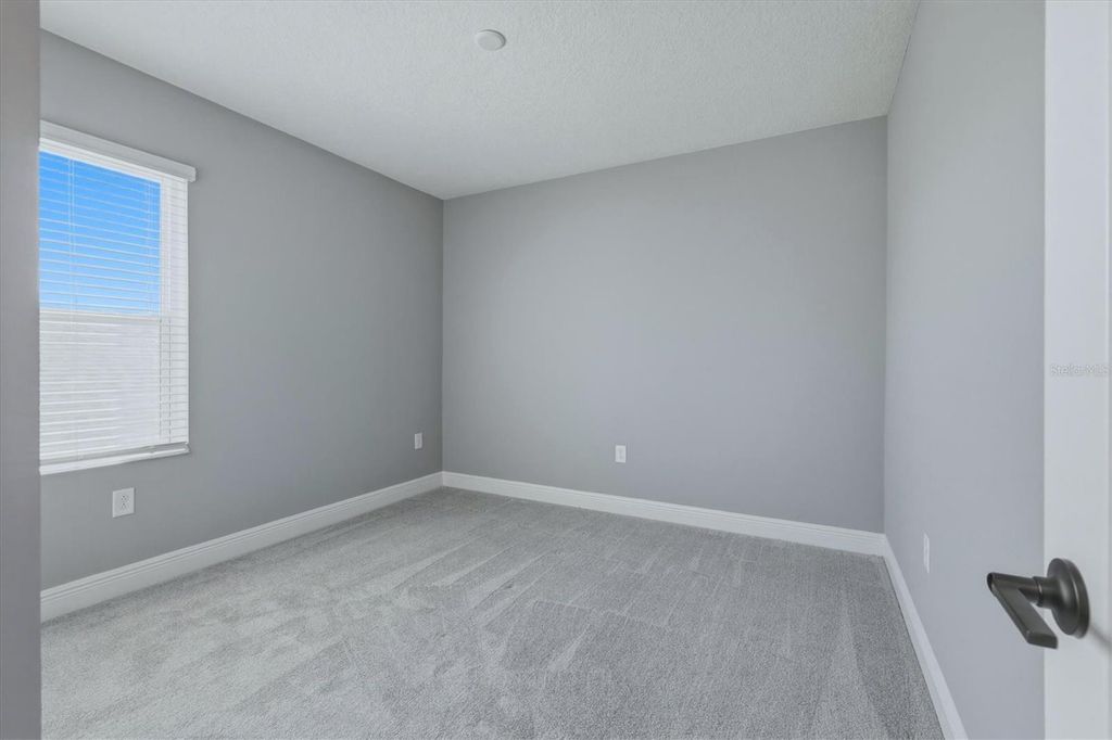 Image 38 of property listing at 10429 CROOKED CREEK COURT, Parrish, FL 34219
