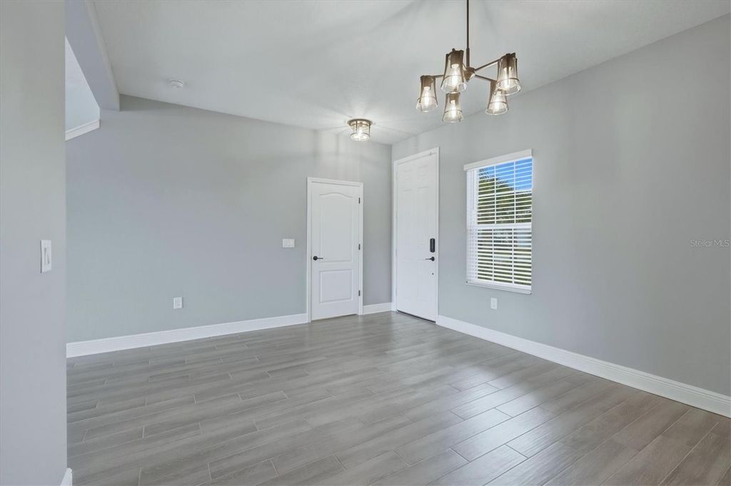Image 8 of property listing at 10429 CROOKED CREEK COURT, Parrish, FL 34219