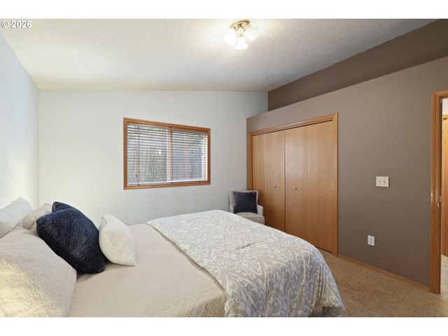 1143 Sw JAMES Ct, Dundee, OR 97115