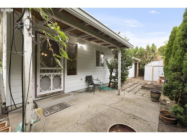 1143 Sw JAMES Ct, Dundee, OR 97115