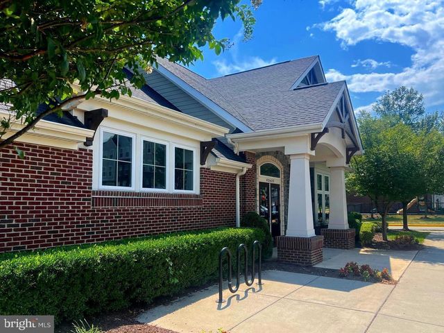43487 TOWN GATE SQ, Chantilly, VA 20152