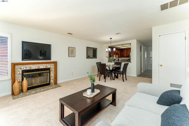 34607 Pueblo Ter, Fremont, CA 94555