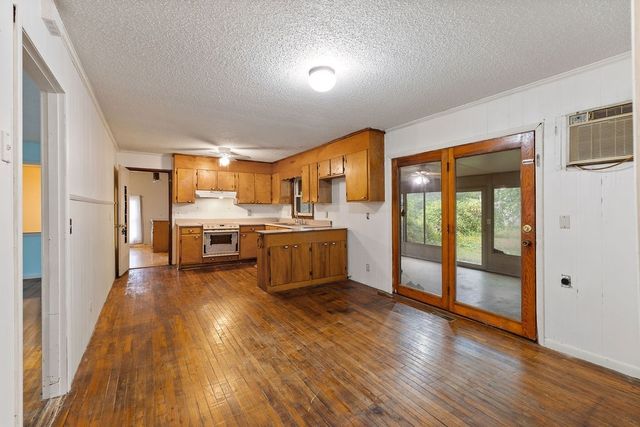 1465 Old Farmington Rd, Lewisburg, TN 37091