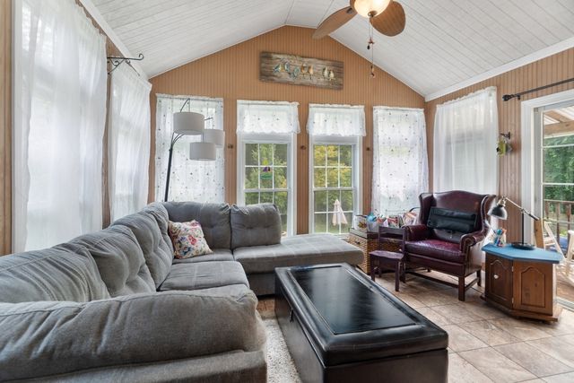 1236 Woonsocket Hill Road, North Smithfield, RI 02896
