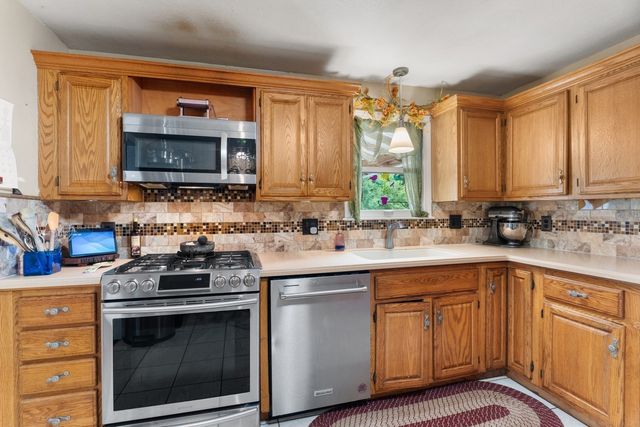 1236 Woonsocket Hill Road, North Smithfield, RI 02896