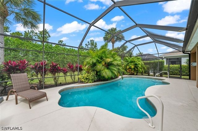 8888 Mustang Island CIR, Naples, FL 34113