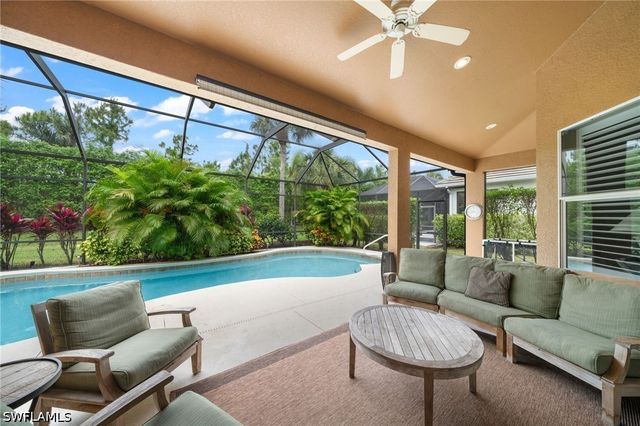 8888 Mustang Island CIR, Naples, FL 34113