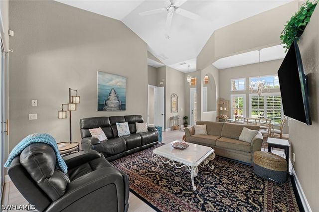 8888 Mustang Island CIR, Naples, FL 34113