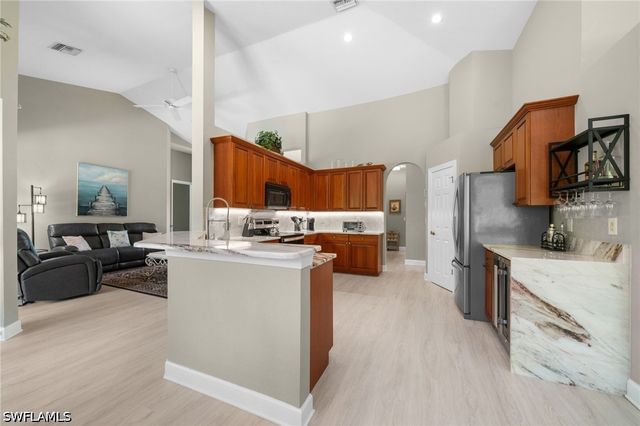 8888 Mustang Island CIR, Naples, FL 34113