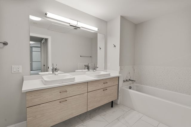 771 Harrison Ave. 406, Boston, MA 02118