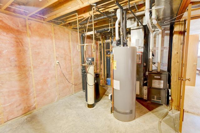 403 Hanson Road, Stoughton, WI 53589